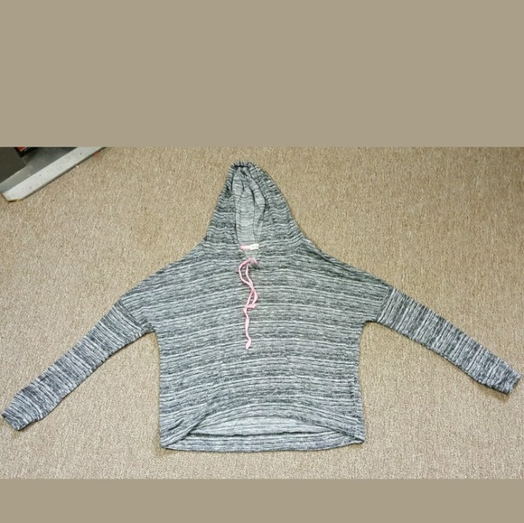 Ginger G. Pull Over Hooded Top - Picture 5 of 8